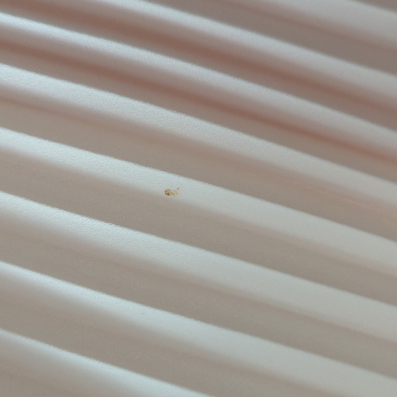 Blush pink pleated skirt - Picture 3 of 5